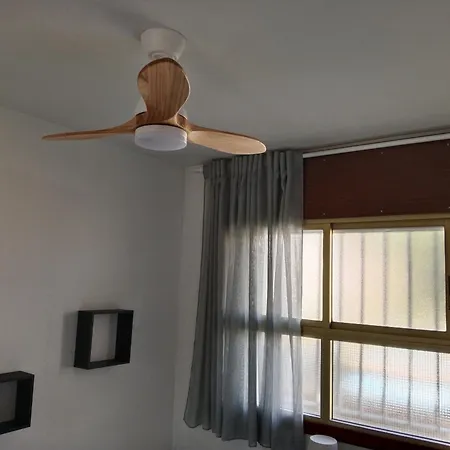 Apartment Cozzy Flat In A Quiet And Area / Acogedor En Zona Tranquila Y Agradable *